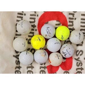 Lot of 10 golf balls